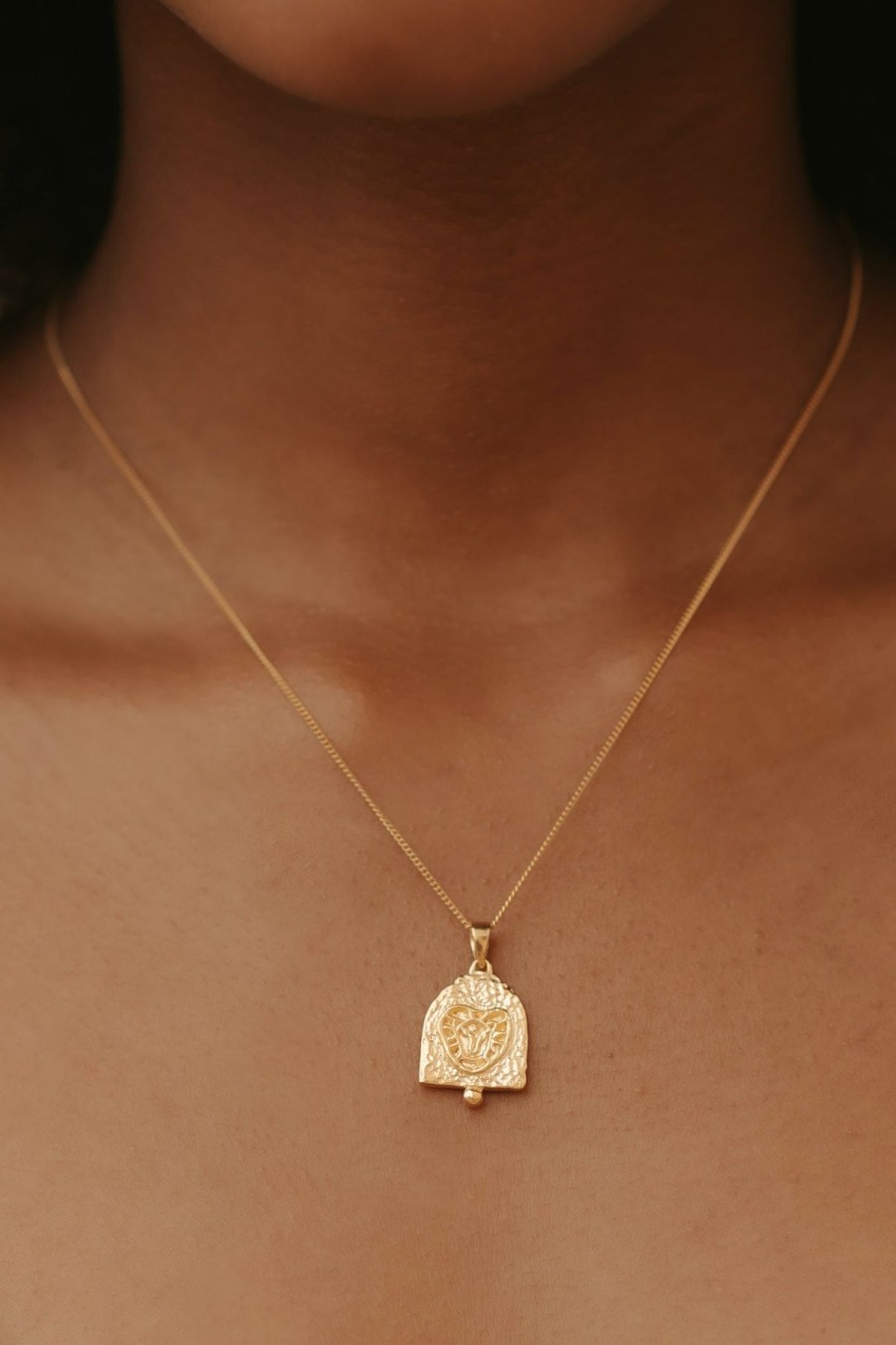 Women Luna & Rose Jewellery | Leo Zodiac Necklace/Gold