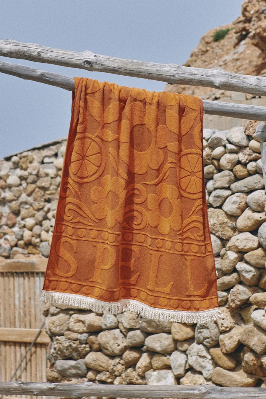 Women Spell Beach Accessories | Pomelia Towel/Retro Sun