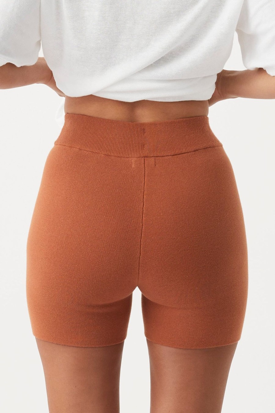 Women Arcaa Movement Bottoms | Esta Short/Tobacco