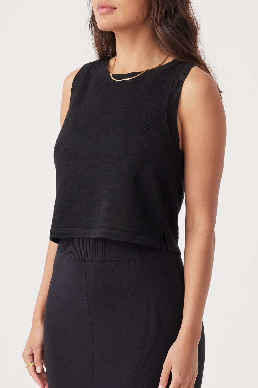 Women Arcaa Movement Tops | Hugo Tank/Black