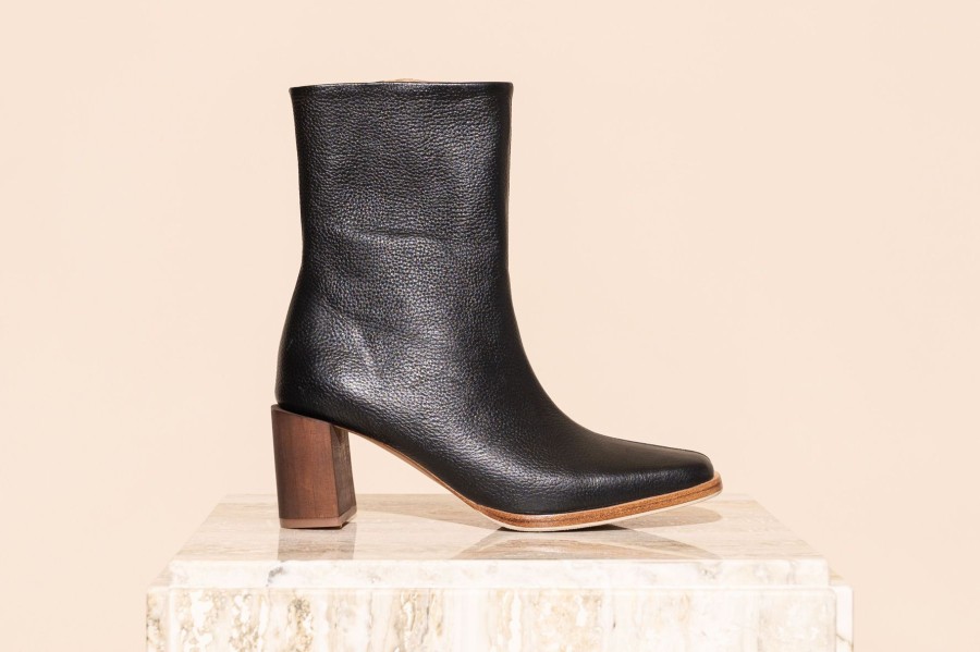 Women James Smith Slides | Ortona Boot/Black